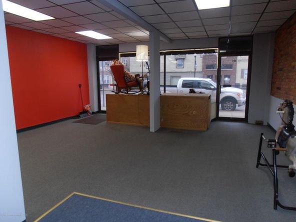 113 N Main St, Perry, MI 48872